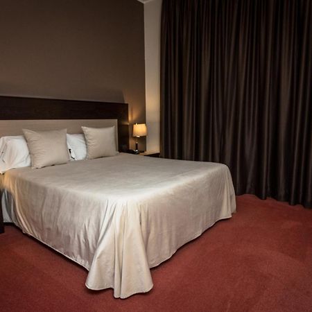 Hotel Don Camillo Брешелло Екстер'єр фото